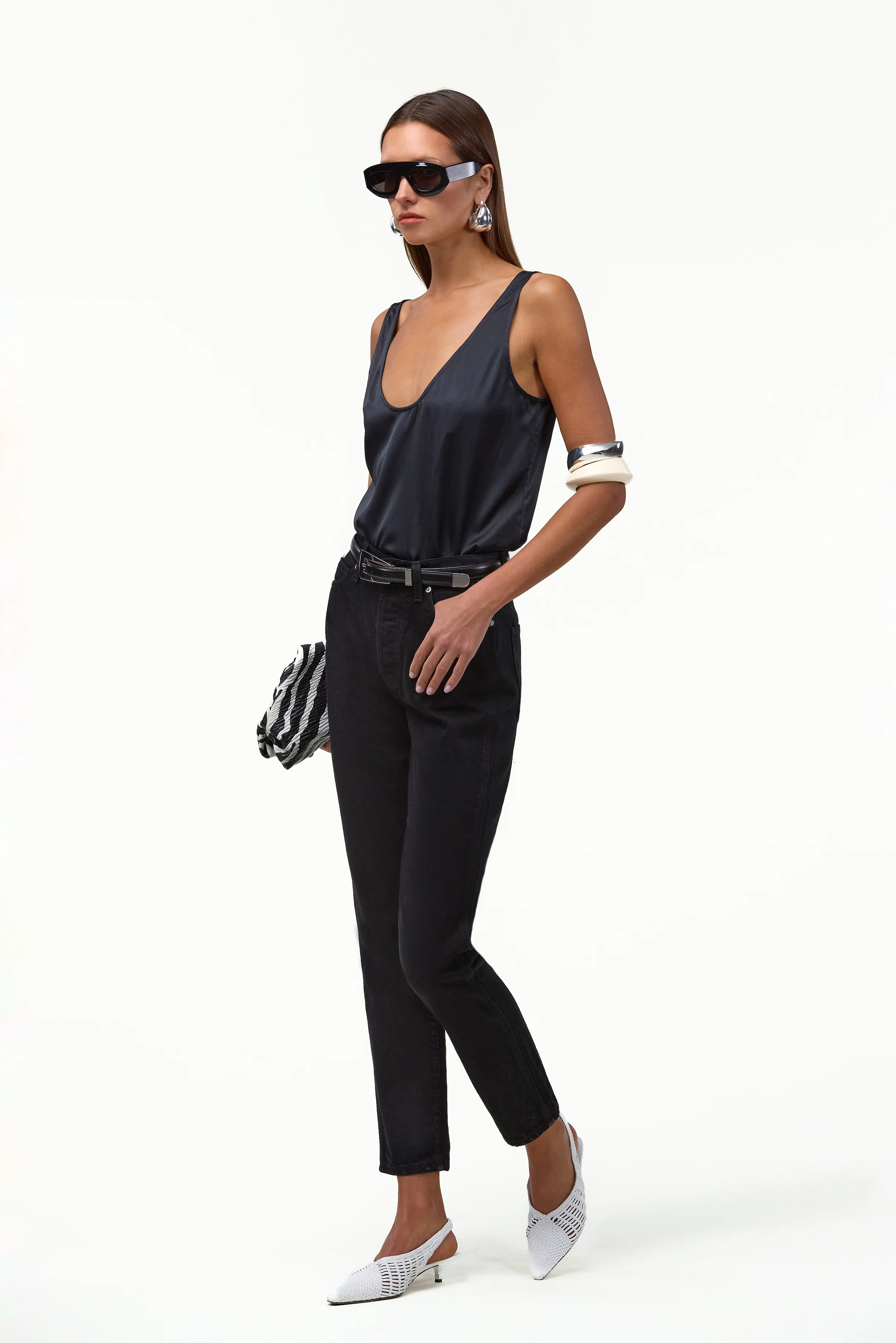 The Skinny Jean (Black) 4 The Skinny Jean (Black)