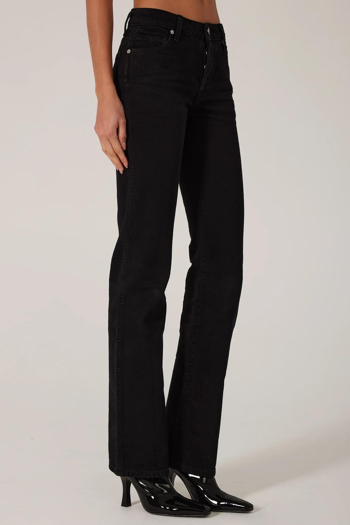 The Perfect Jean (Black) 5 The Perfect Jean (Black)