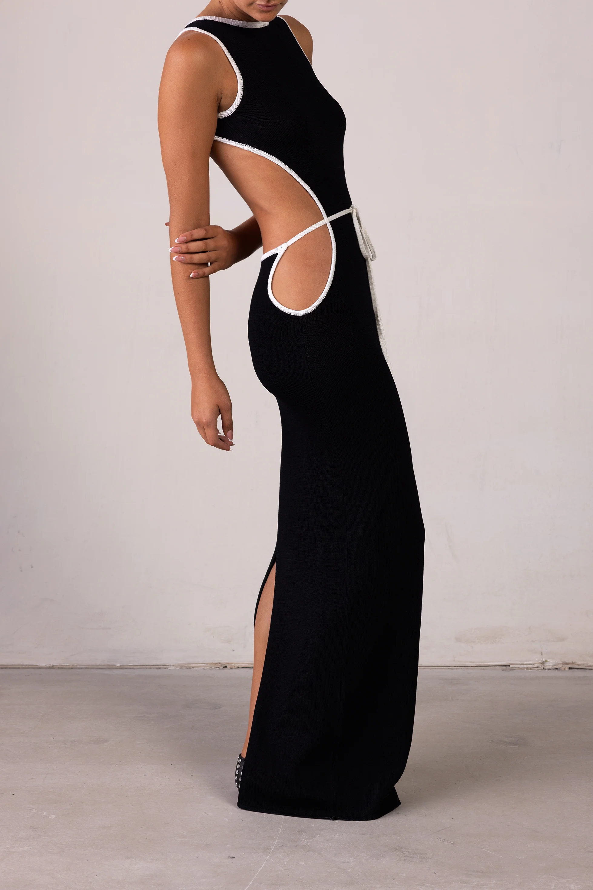 Tie Maxi Dress (Black/Cream) 4 Tie Maxi Dress (Black/Cream)