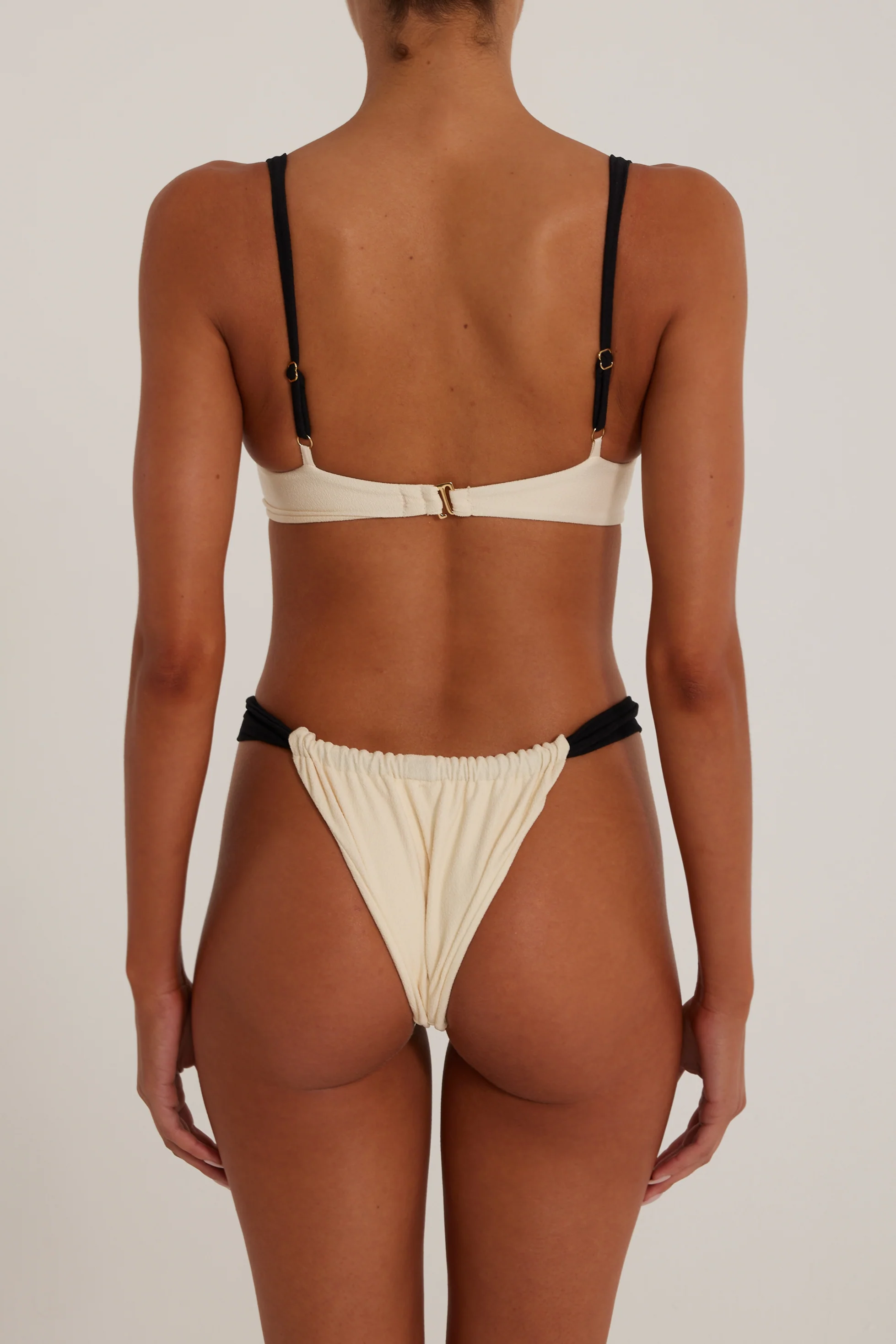Ruched Bottom (Faux Suede Cream/Black) 5 Ruched Bottom (Faux Suede Cream/Black)